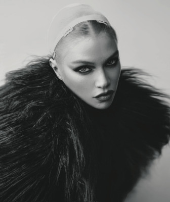 Stella Maxwell