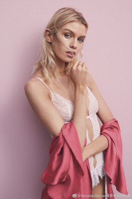 Stella Maxwell pic #1244404