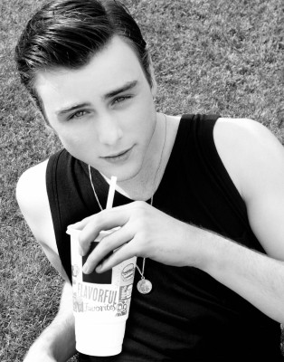 Sterling Beaumon pic #598092
