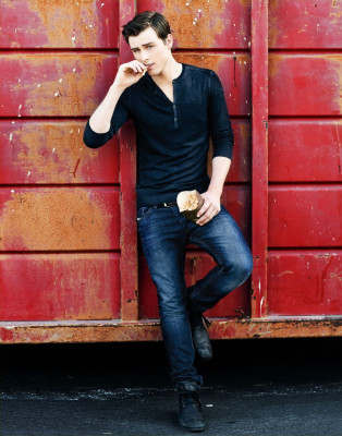 Sterling Beaumon pic #598089