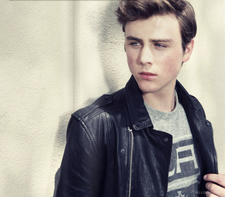 Sterling Beaumon pic #598095