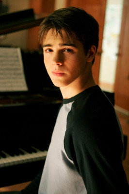 photo 5 in Steven R. McQueen gallery [id599466] 2013-05-04 00:00:00
