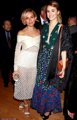 Suki Waterhouse pic #749625