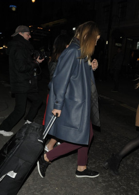 Suki Waterhouse pic #733373