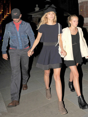 Suki Waterhouse pic #733371
