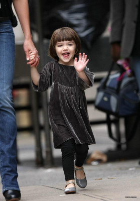 photo 5 in Suri Cruise gallery [id192193] 2009-10-22 00:00:00