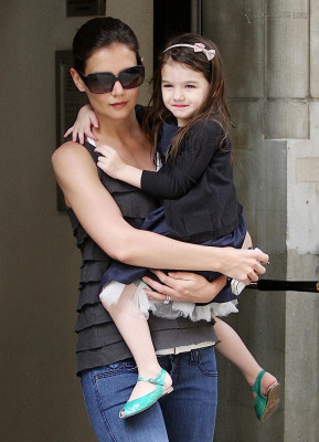 photo 11 in Suri Cruise gallery [id254069] 2010-05-06 00:00:00
