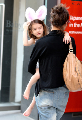 photo 15 in Suri Cruise gallery [id250603] 2010-04-23 00:00:00