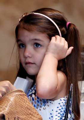 photo 8 in Suri Cruise gallery [id260511] 2010-06-01 00:00:00