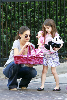 photo 4 in Suri Cruise gallery [id415355] 2011-11-07 00:00:00