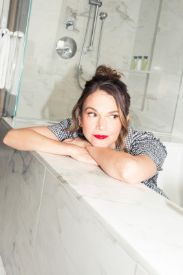 Sutton Foster pic #1045334