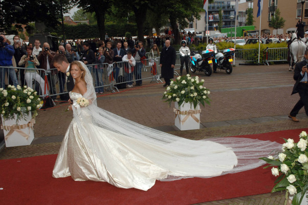 photo 16 in Sylvie Van Der Vaart gallery [id340566] 2011-02-14 00:00:00