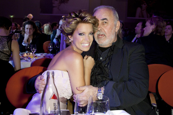 Sylvie Van Der Vaart pic #344264