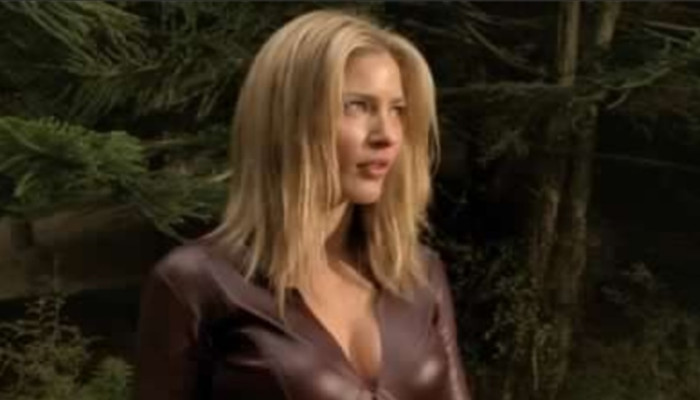 Tabrett Bethell pic #1224888