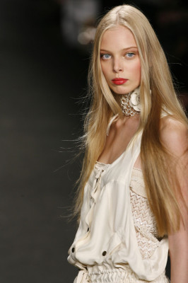photo 6 in Tanya Dziahileva gallery [id273973] 2010-07-30 00:00:00
