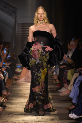 Tanya Dziahileva for Elie Saab F/W 2025 Couture
