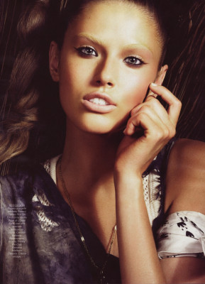 Taryn Davidson pic #240645