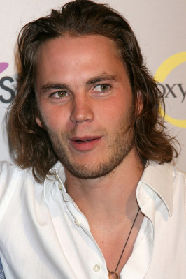 Taylor Kitsch pic #540359