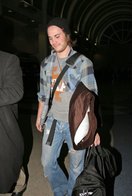Taylor Kitsch pic #537445