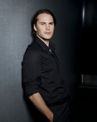 Taylor Kitsch pic #529527