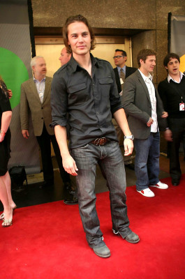 Taylor Kitsch pic #535511