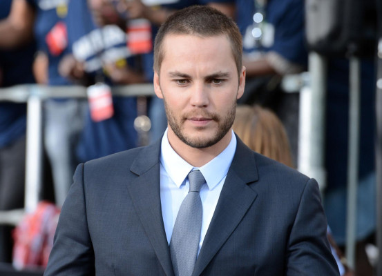 Taylor Kitsch pic #530553