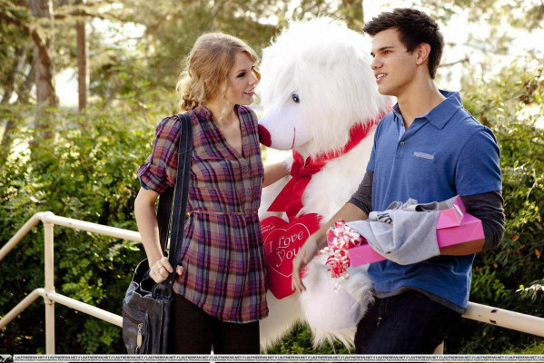 Taylor Lautner pic #250530