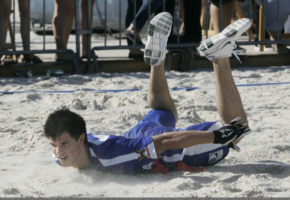 Taylor Lautner pic #251928
