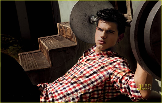 Taylor Lautner pic #201270