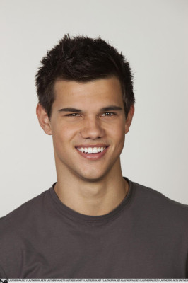 Taylor Lautner pic #250645