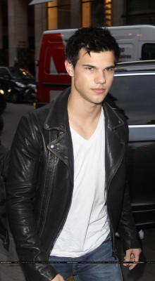 Taylor Lautner pic #249041