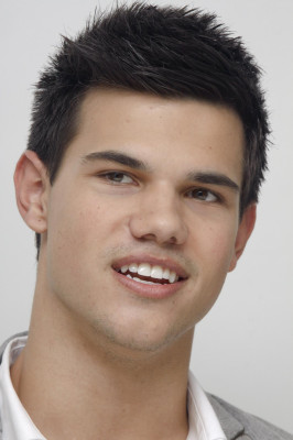 Taylor Lautner pic #234791