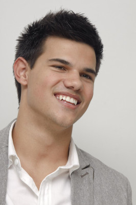 Taylor Lautner pic #234785