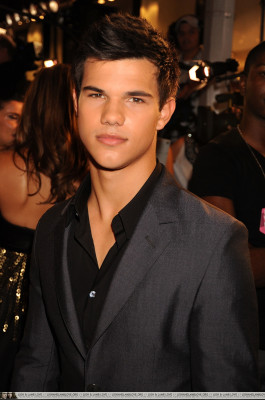Taylor Lautner pic #207702