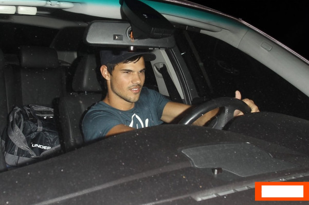 photo 12 in Taylor Lautner gallery [id593850] 2013-04-14 00:00:00