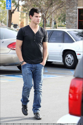 Taylor Lautner pic #258134