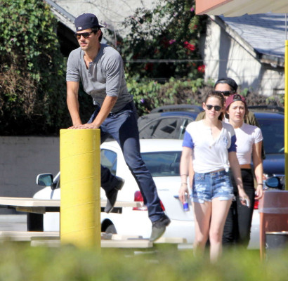 photo 15 in Lautner gallery [id592118] 2013-04-06 00:00:00
