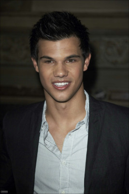 Taylor Lautner pic #257225