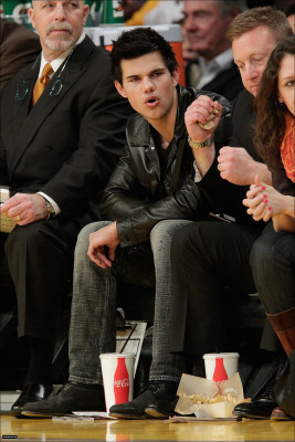 Taylor Lautner pic #258075