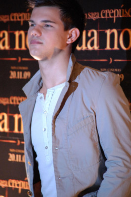 photo 26 in Taylor Lautner gallery [id289553] 2010-09-21 00:00:00