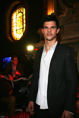 Taylor Lautner pic #257232