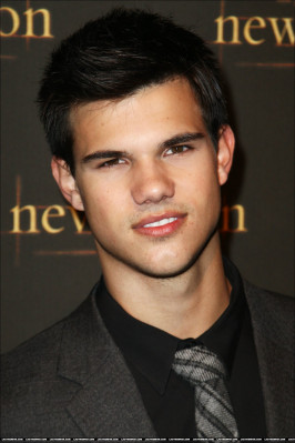 Taylor Lautner pic #257087