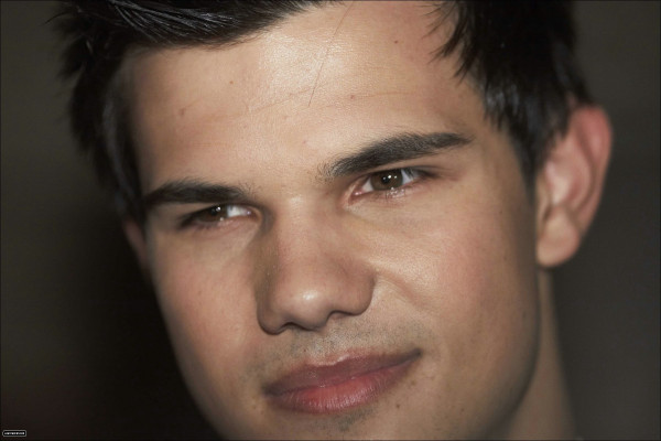 photo 6 in Lautner gallery [id257226] 2010-05-19 00:00:00
