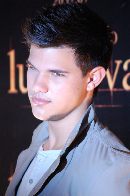 Taylor Lautner pic #224924