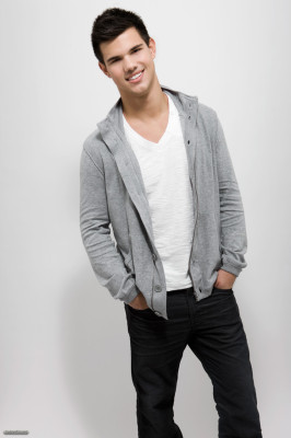 Taylor Lautner pic #251588