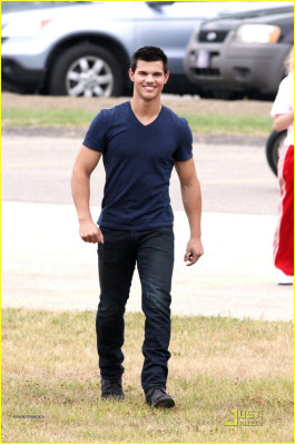 Taylor Lautner pic #270298