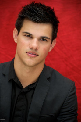 Taylor Lautner pic #266828