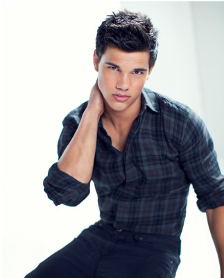 Taylor Lautner pic #195418