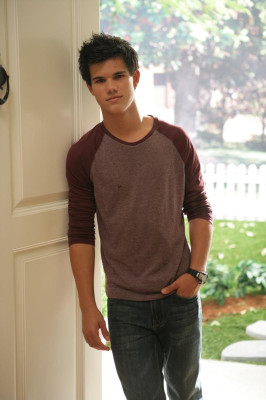 Taylor Lautner pic #205485