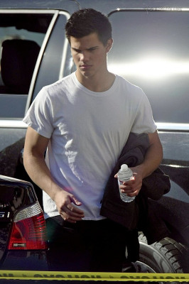 photo 15 in Taylor Lautner gallery [id288005] 2010-09-17 00:00:00